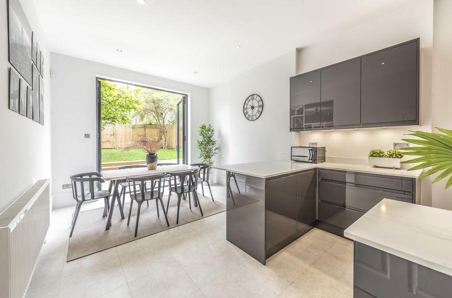 Louisville Road kitchen