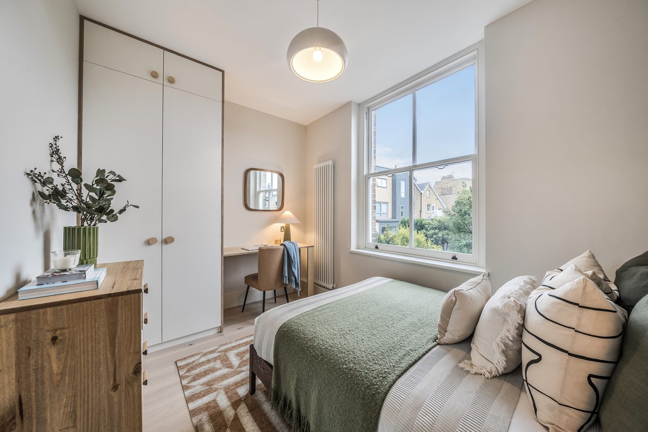 Furnished double room in a managed property